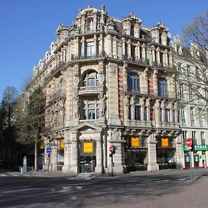 Les Cariatides Homestay